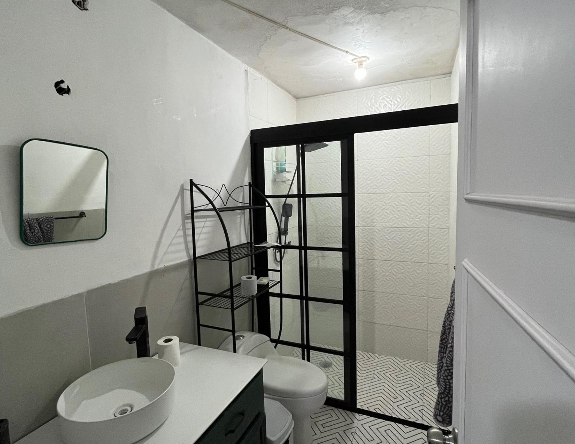 8 Venator House Boutique Apartment Leon Ngoại thất bức ảnh