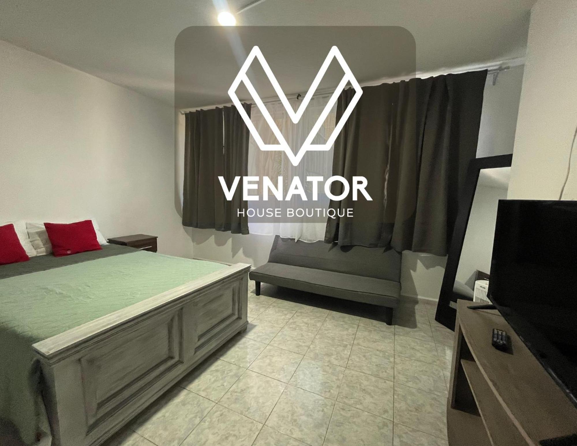 8 Venator House Boutique Apartment Leon Ngoại thất bức ảnh